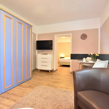 Apartment Am Leuchtturm Mit Meerbl