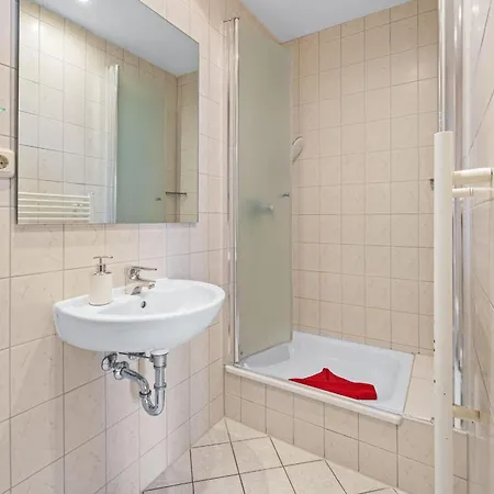 Am Leuchtturm Mit Meerbl Appartement *